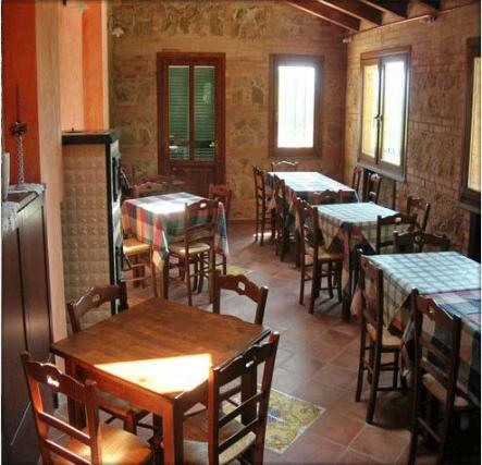 �G�rd Nakelia i Vibo Valentia, Kalabrien
