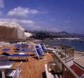 Residence dei due Porti. L�genheter vid stranden i Sanremo. Ligurien
�