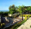 Villa Vittoria vid havet i Rodi Garganico, Apulien
�